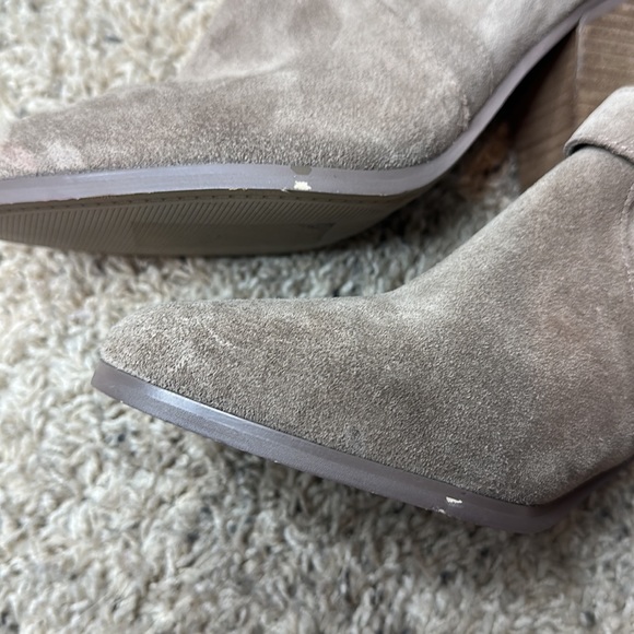 Michael Kors Walden Light Mushroom Suede/Leather Booties sz 9M - Picture 10 of 13